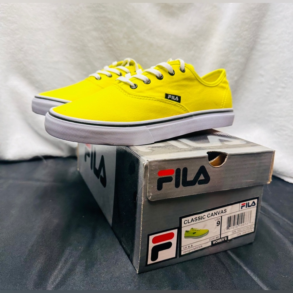 S1071 FILA Tennis Shoes Size 9 New